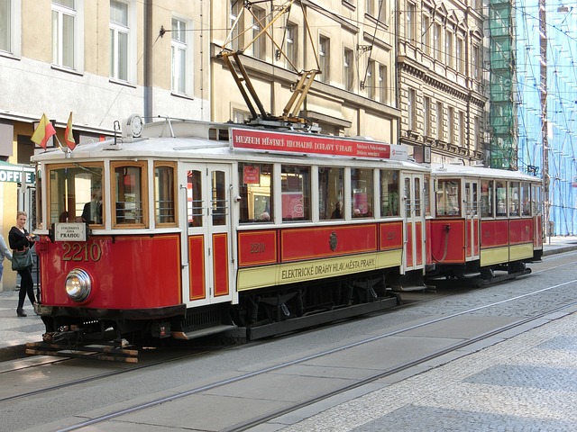 historická tramvaj v Praze